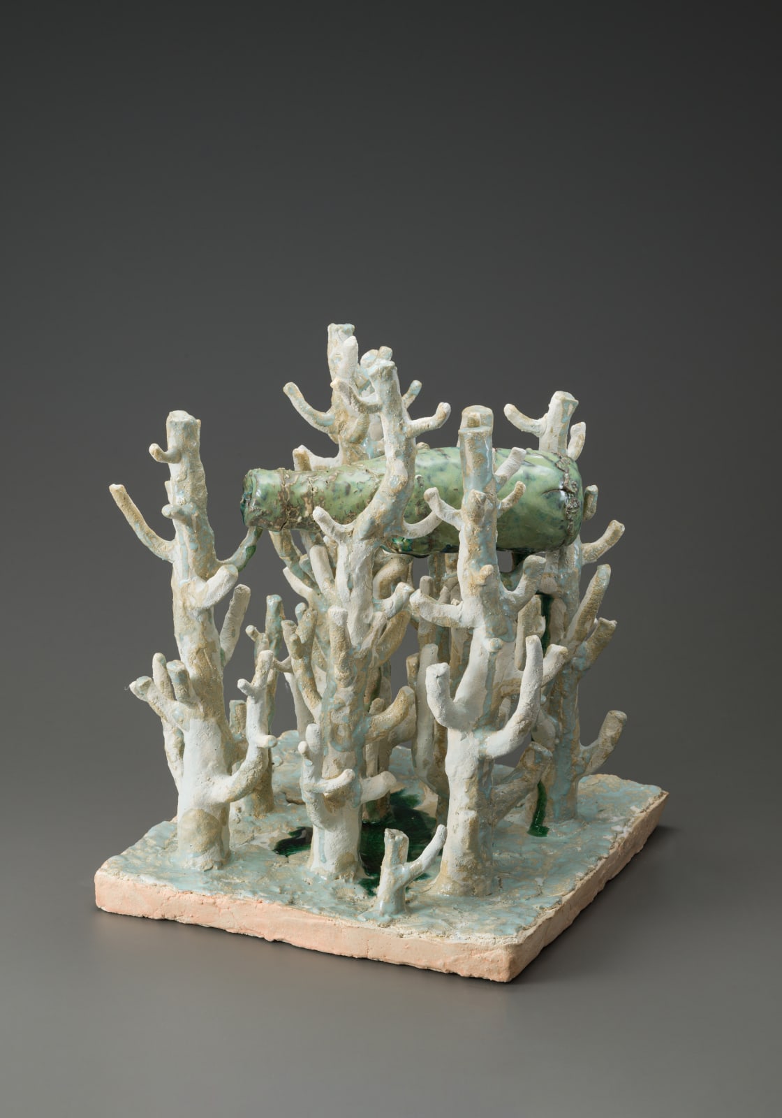 梅津 庸一, 雑木林に引っかかる瓶, 2021