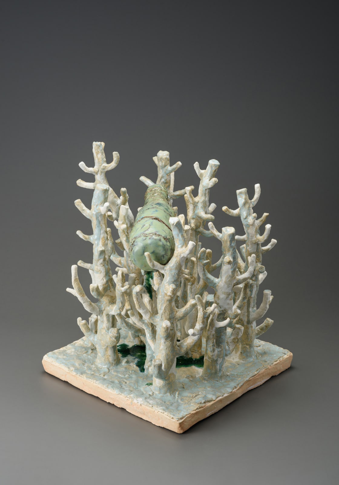 梅津 庸一, 雑木林に引っかかる瓶, 2021