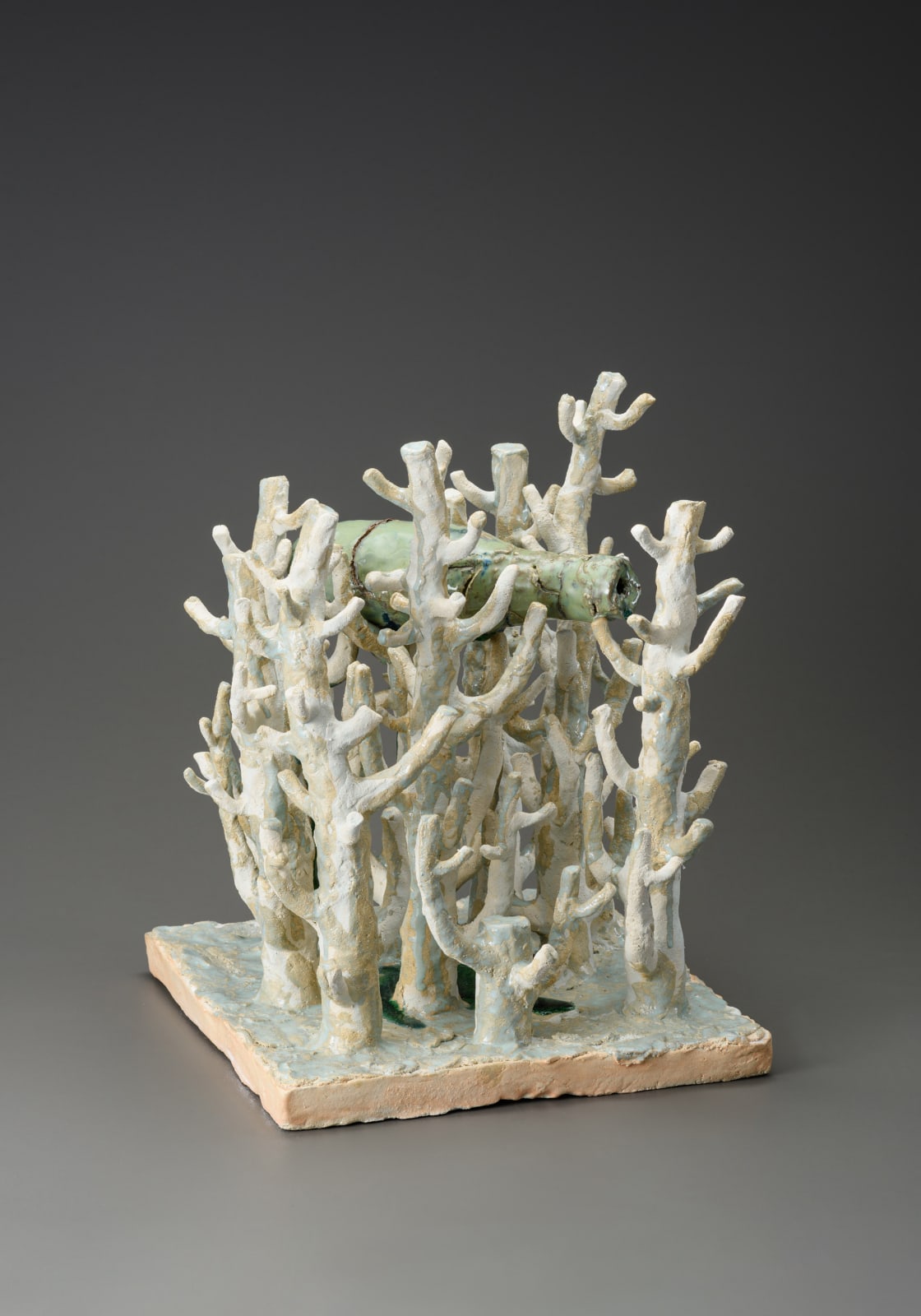 梅津 庸一, 雑木林に引っかかる瓶, 2021