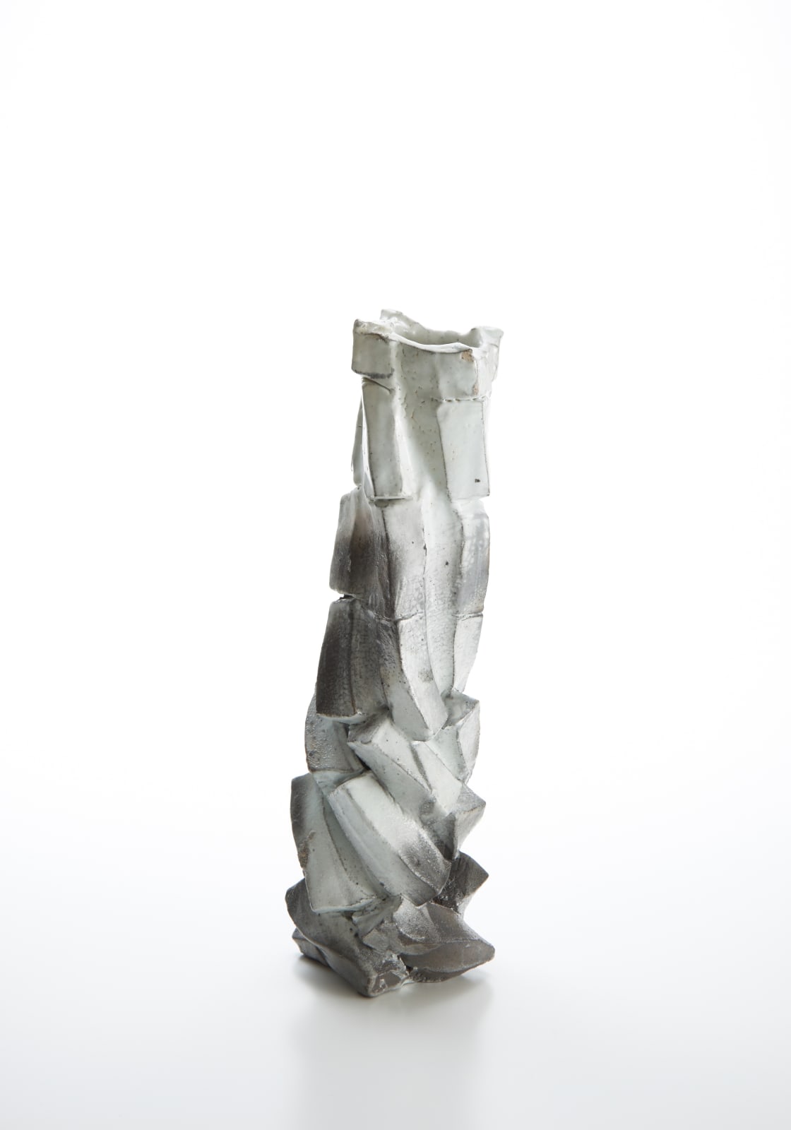 道川 省三, Sculptural Form 粉引炭化, 2016