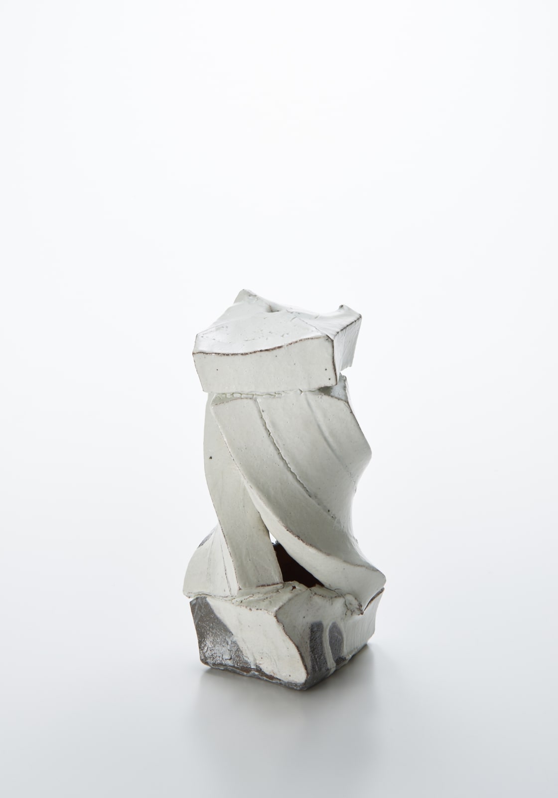 道川 省三, Sculptural Form 粉引, 2018