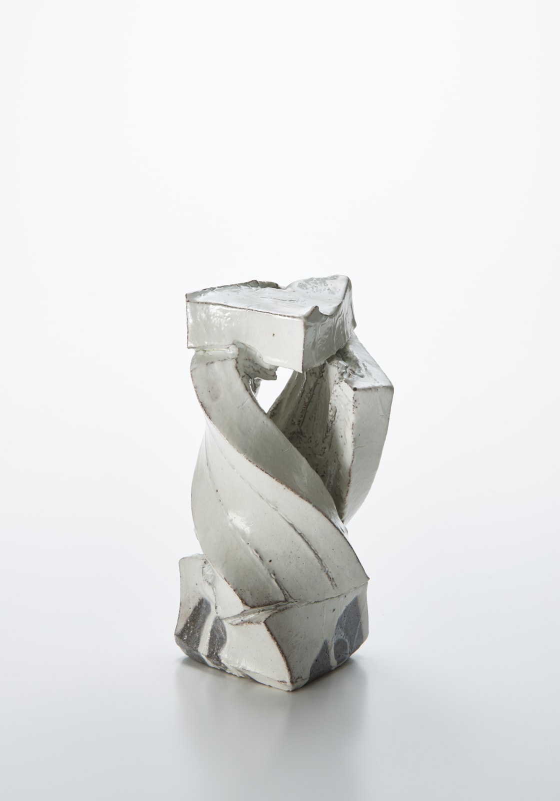 道川 省三, Sculptural Form 粉引, 2018