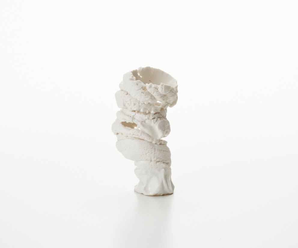 サム・チャット, Torqued Form, Porcelain 2, 2024