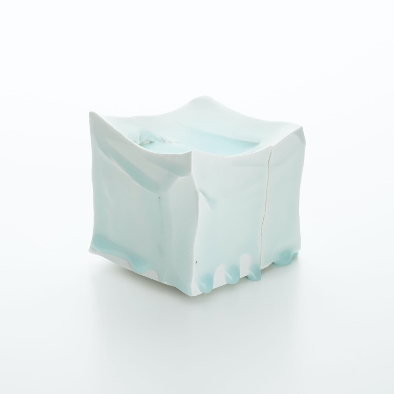 加藤 委, 青白磁向付 角コロ, 2013