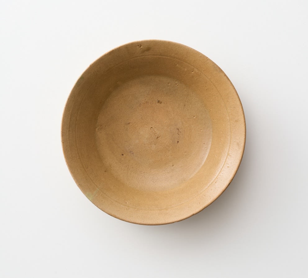 高麗青磁平茶碗