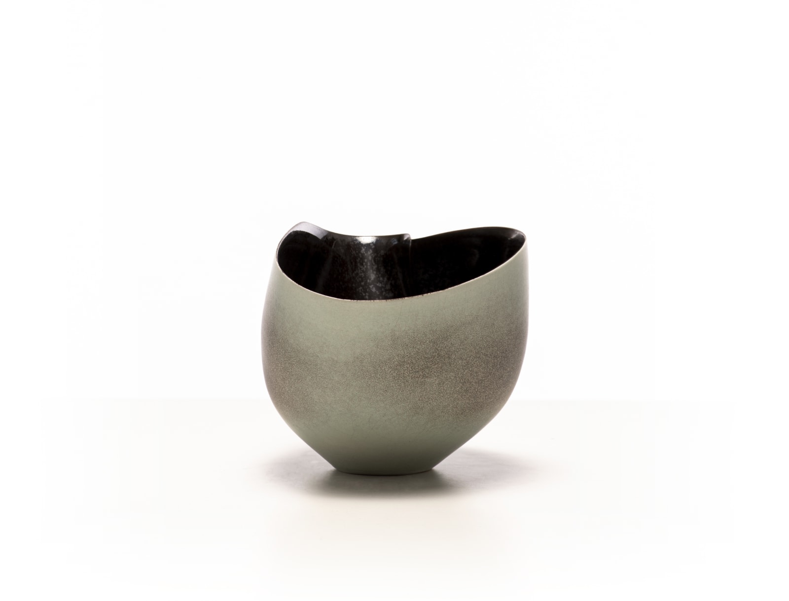 サラ・フリン, Low Flection Bowl, 2019