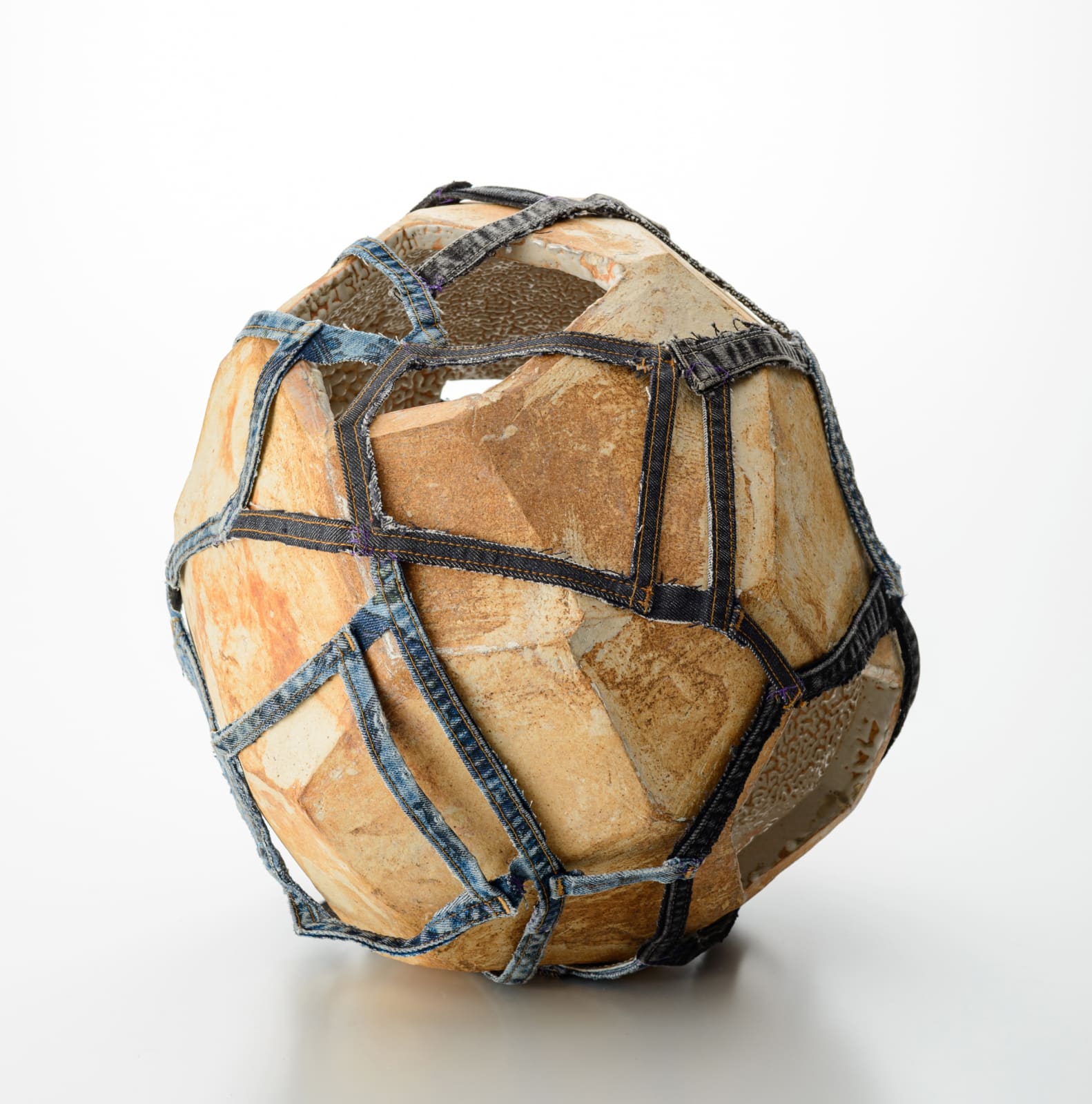 アナ・スーホイ, Jean Pocket Orb, 2017