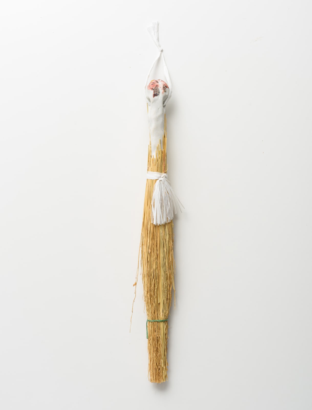 シルヴィ・オーヴレ, Porcelain Broom, 2021
