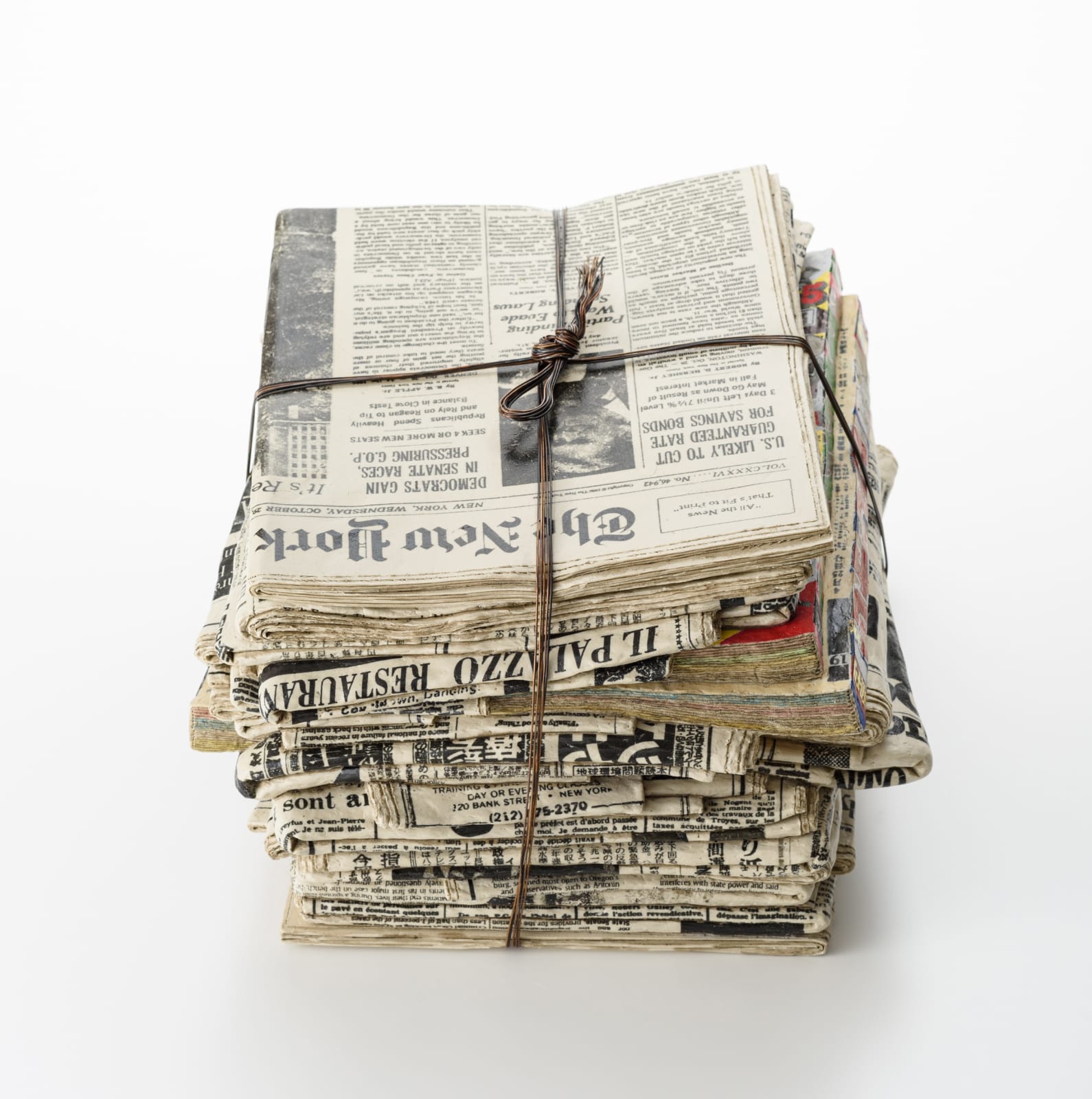 三島 喜美代, Newspaper 22-P, 2022
