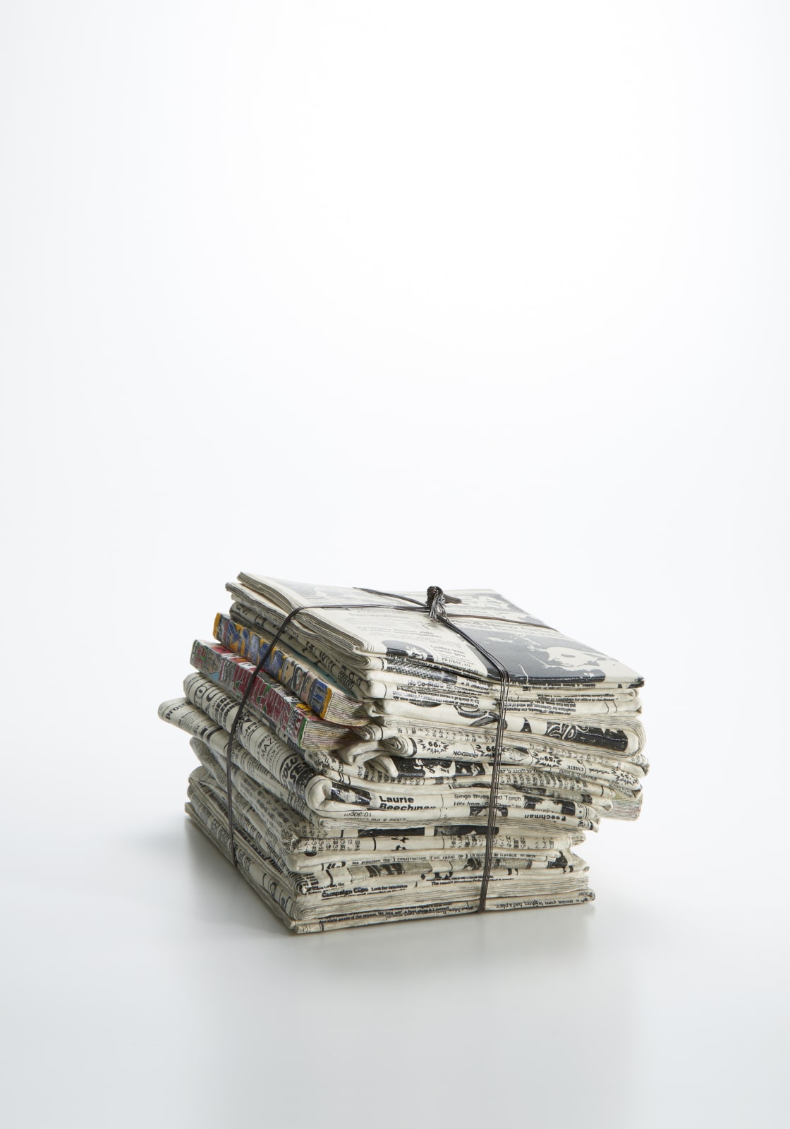三島 喜美代, Newspaper P-18B, 2018