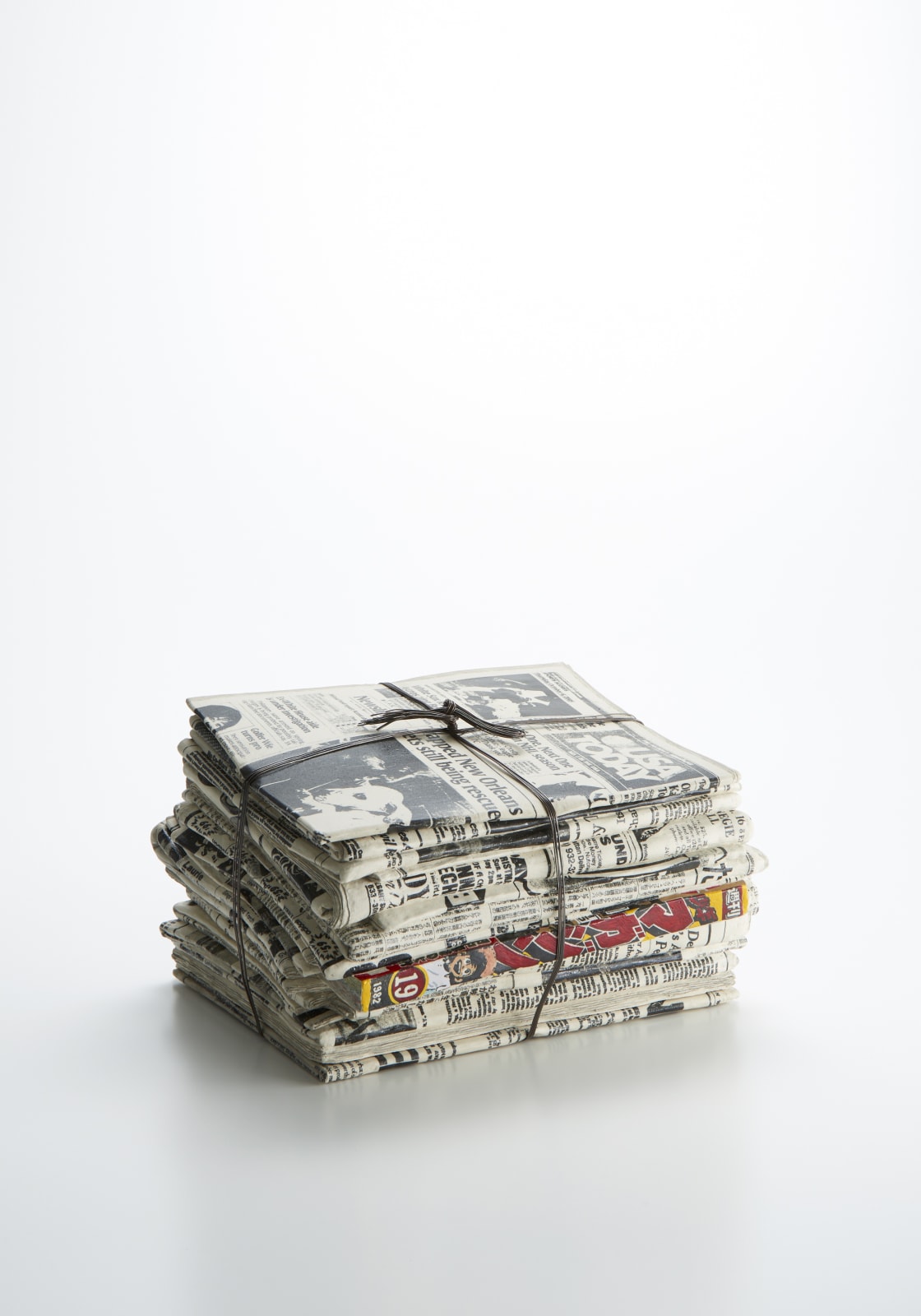 三島 喜美代, Newspaper P-18B, 2018