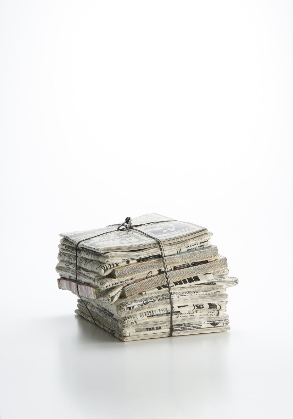 三島 喜美代, Newspaper P-18B, 2018