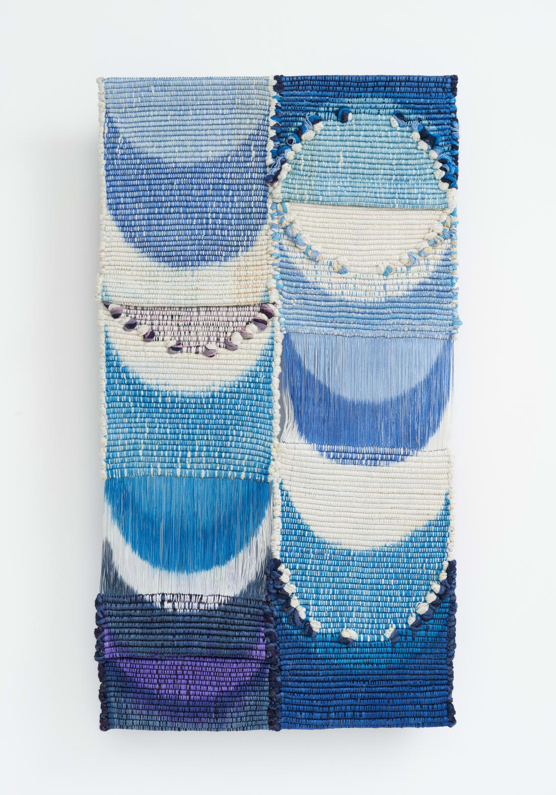 朝倉美津子/Mitsuko Asakura, Regeneration , 2018 絹、シルクウール/ Silk and silkwool, H111 × W61 cm