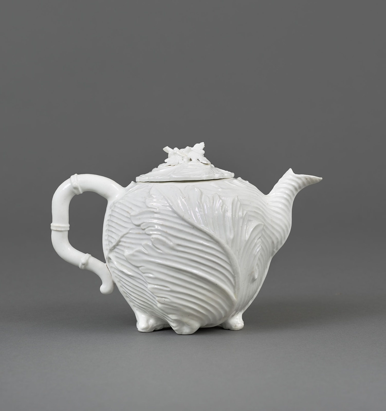 Chelsea Porcelain Incised Triangle Period Acanthus moulded Teapot and Cover, Circa 1745-49