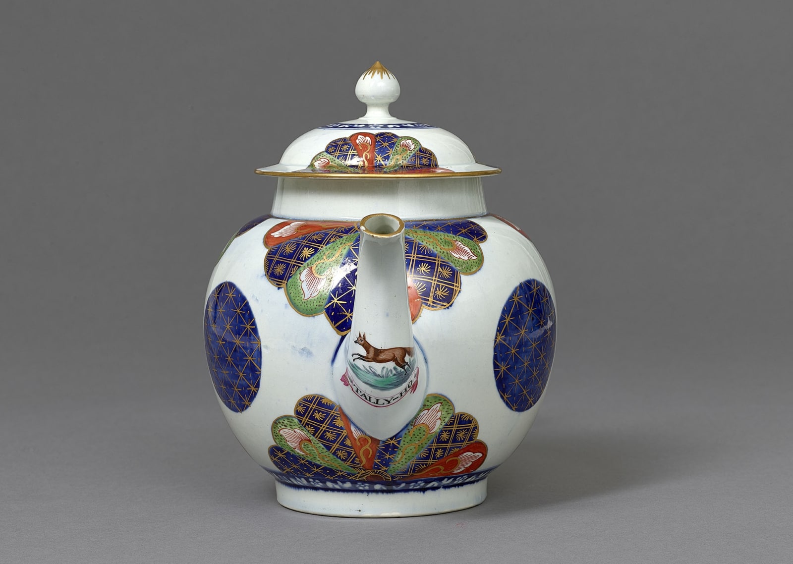 A Very Rare First Period Worcester Punch Pot and Cover with ‘Tally-Ho’ Inscription, Circa 1770