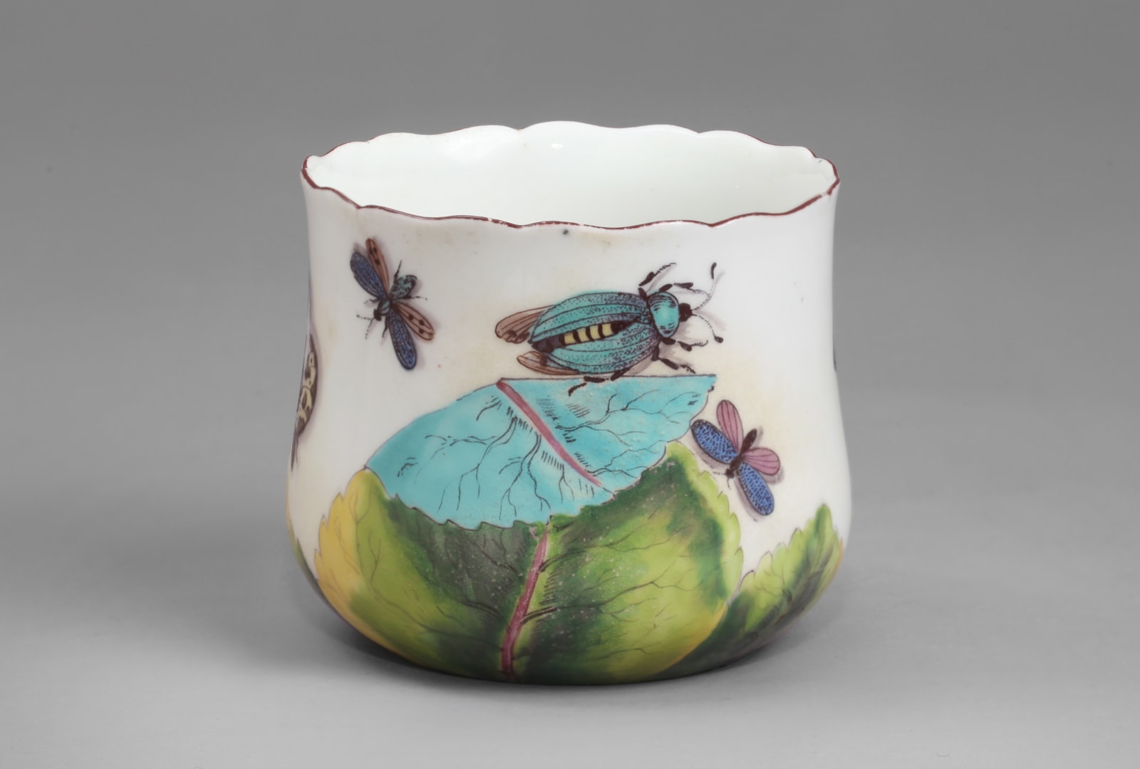A very Rare Pair of Chelsea Porcelain Finger Bowls or Water Cups, Circa 1752-55