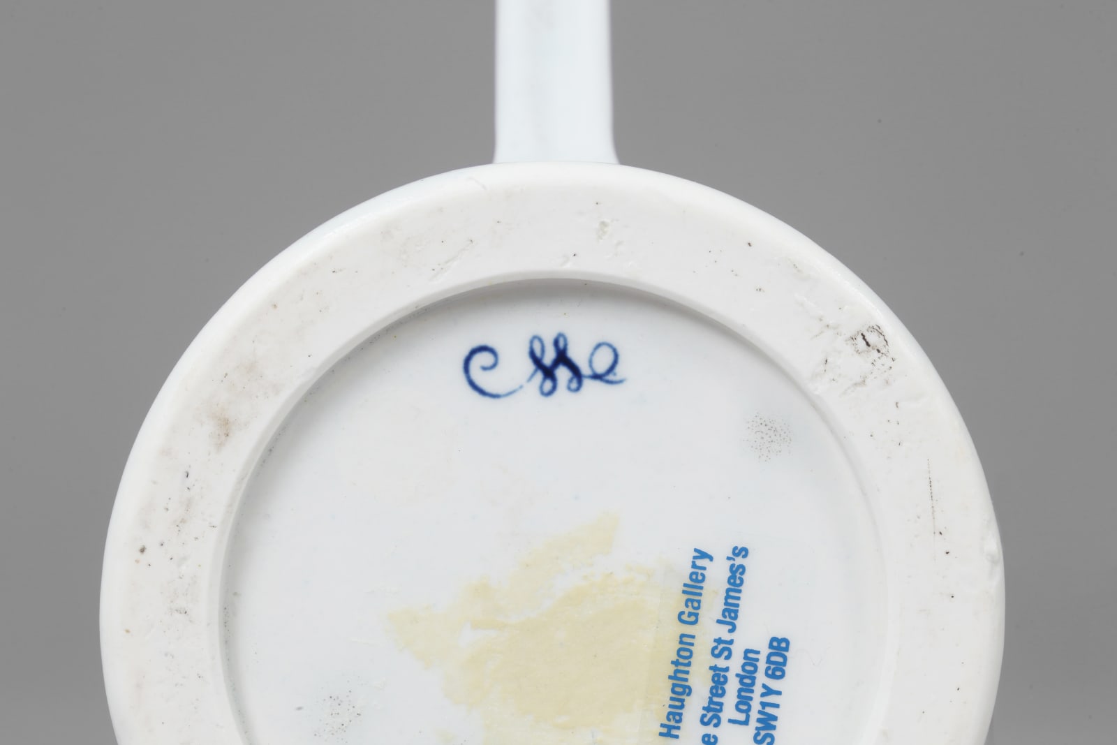 A First Period Dr. Wall Worcester cylindrical mug, Circa 1770