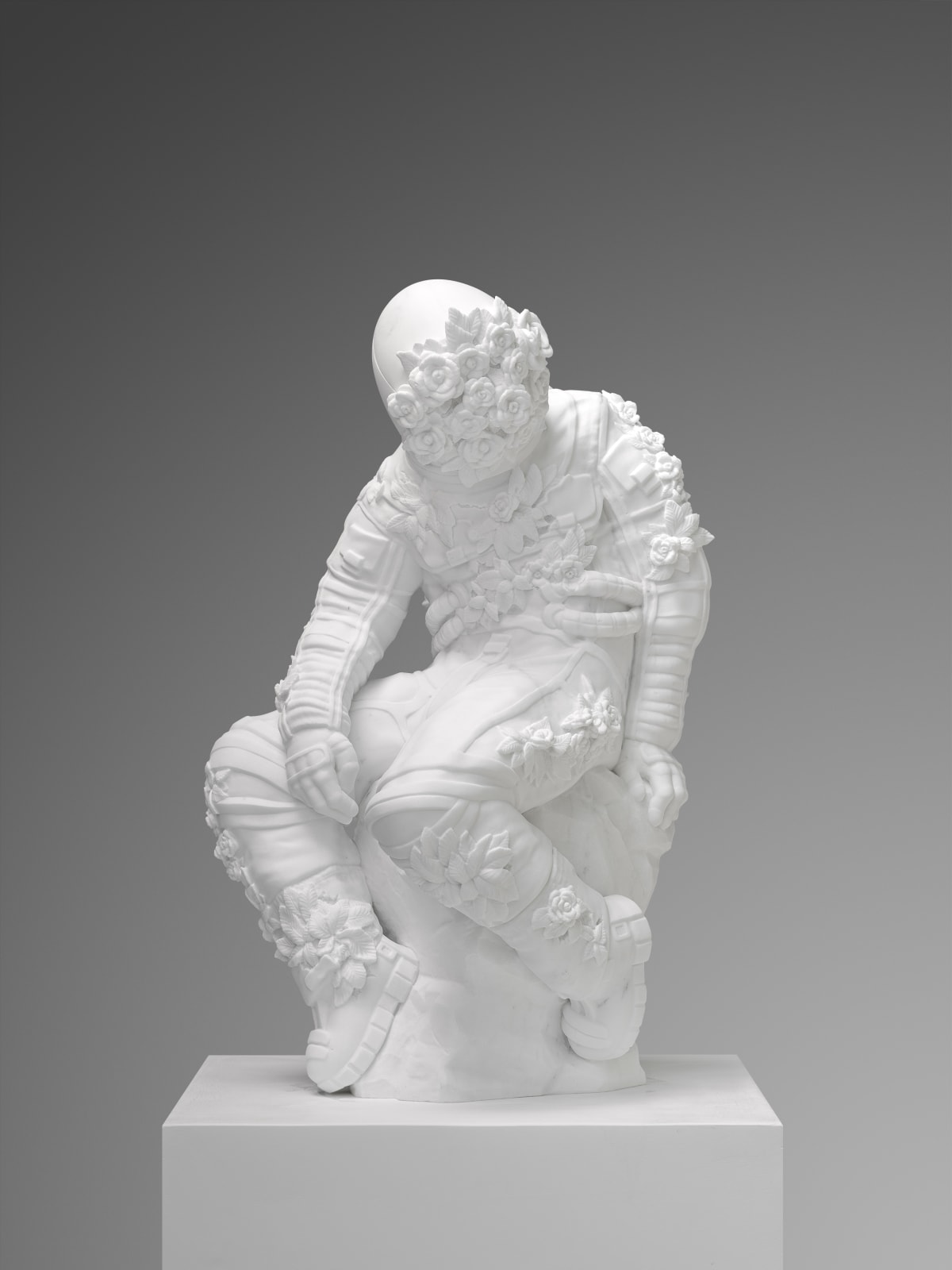 Filippo Tincolini's 'Flowered Soul' marble sculpture: Spaceman Belvedere, front view.