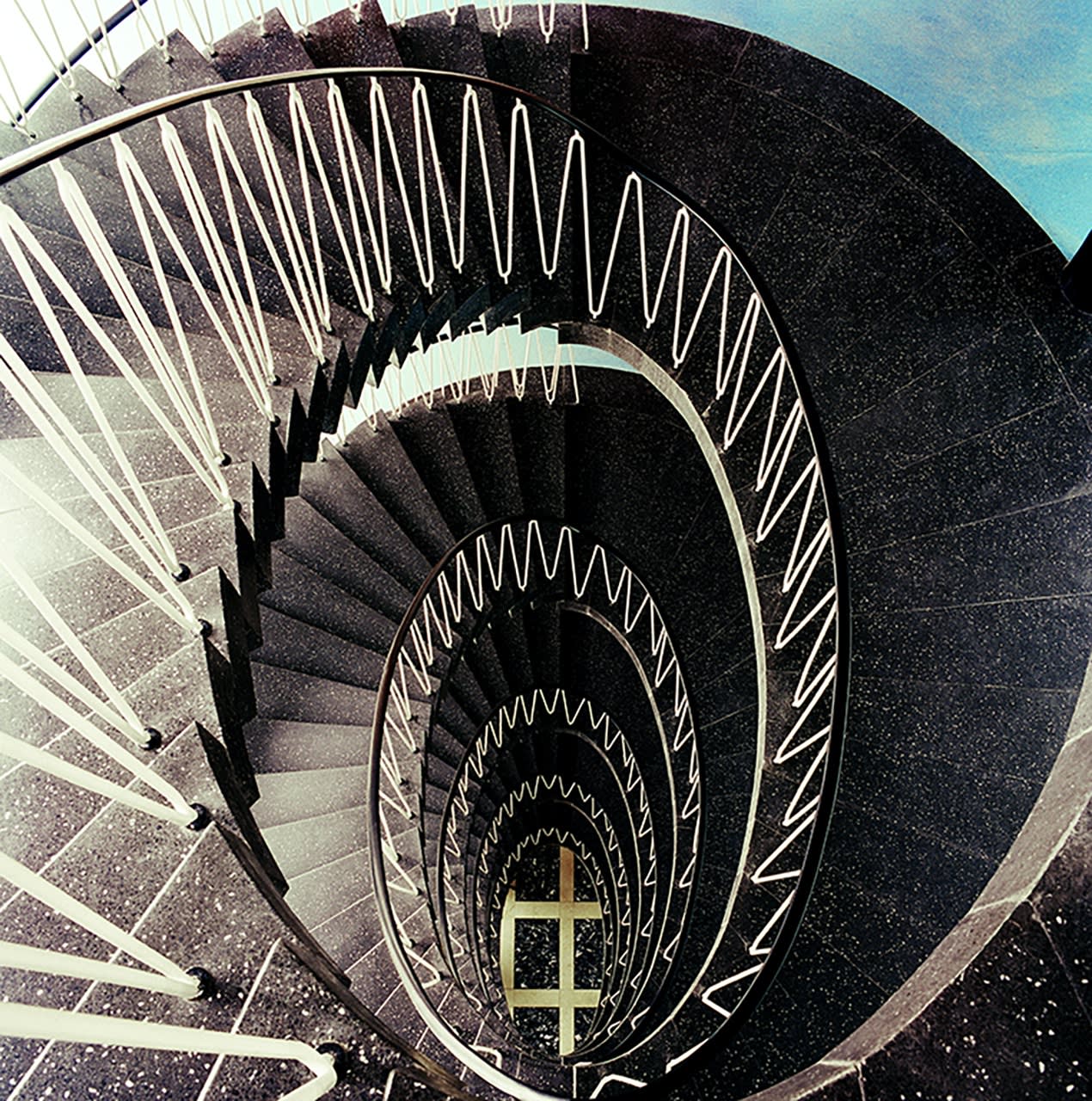 NEUE MAXBURG, Atrium Treppe, 2003