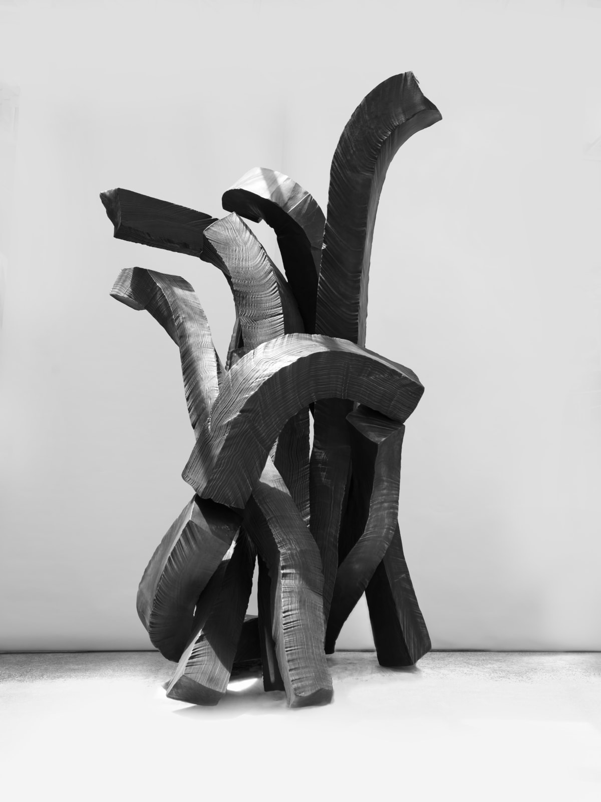 Lee Bae Brushstroke-29(Edition 3 of 3) 2024 Bronze 285 x 180 x 160 cm