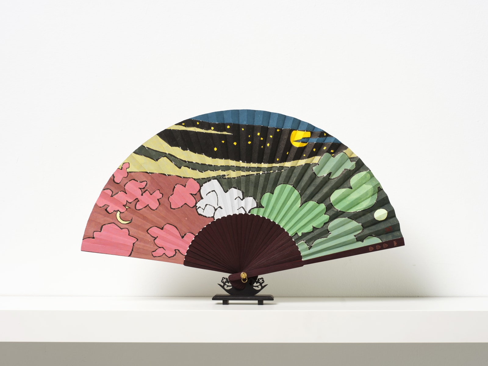 구름 Cloud 종이에 먹과 잉크, 부채 folding fan; ink on paper, 29×53cm, 2024