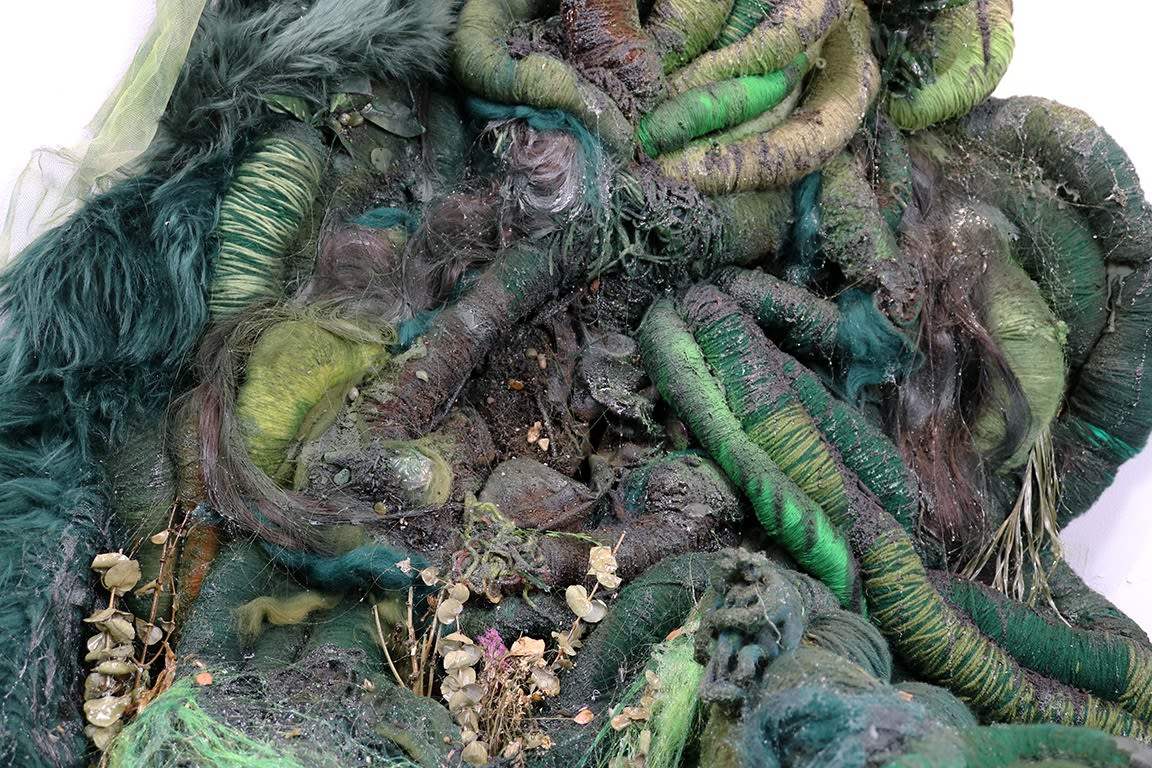 Daniela Gomez Paz, Confiar en ella, 2022