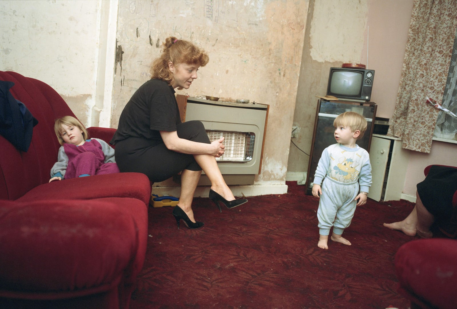 Nick Waplington, UNTITLED (LR93 176), from the series Living Room, 1985-97