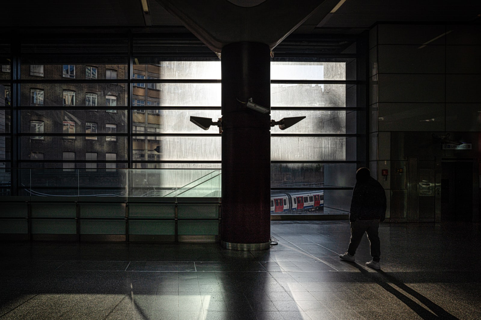 One early Morning in the Tube