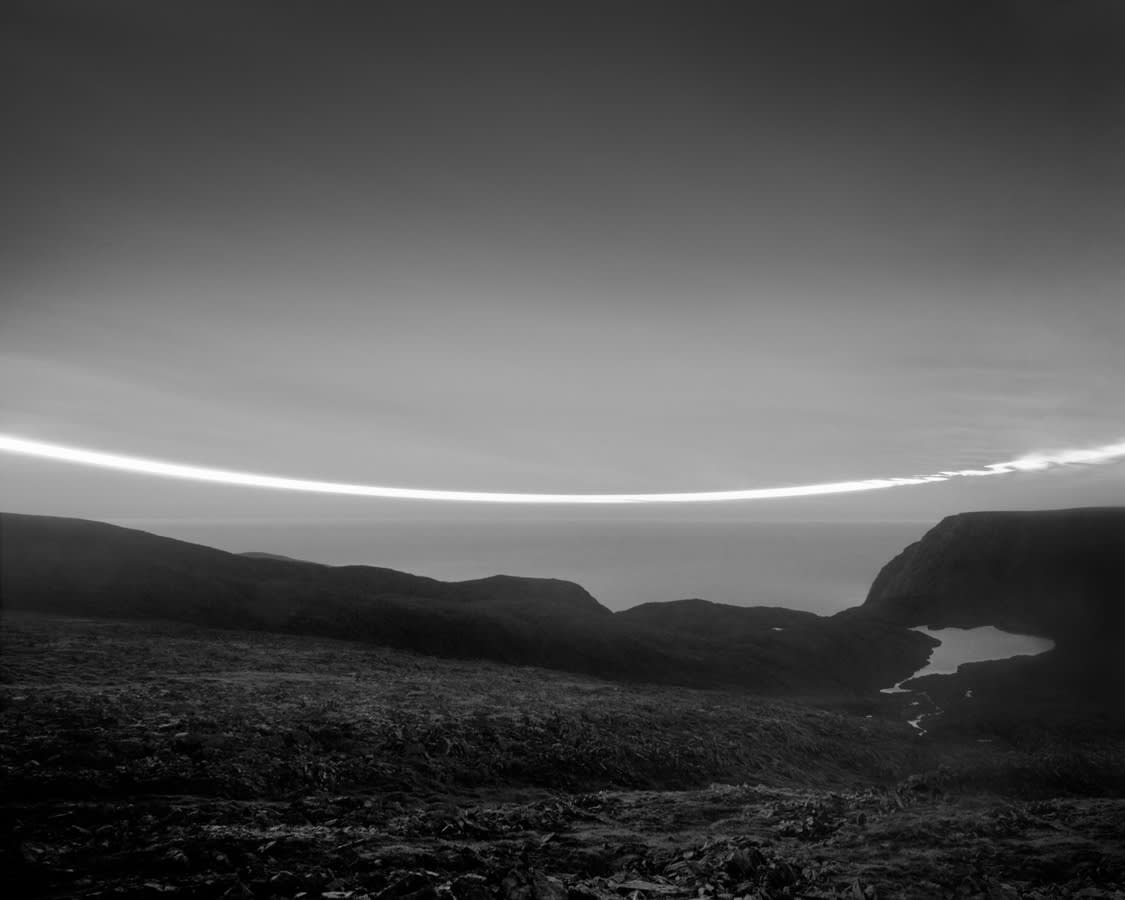 Guido Baselgia, Light Fall 41 Durch die Mitte der Nacht, 26./27. Juli 2011, N71°, Norwegen, 2014
