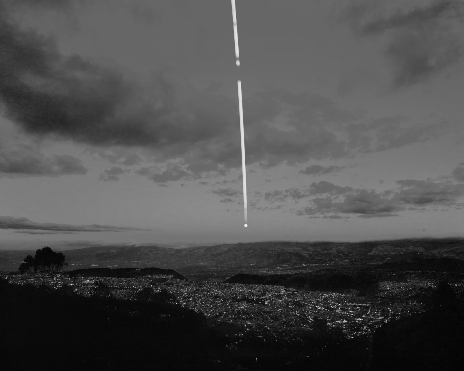 Guido Baselgia, Light Fall 43, Einen Abend lang, 29. September 2012, 0°, Ecuador, 2014