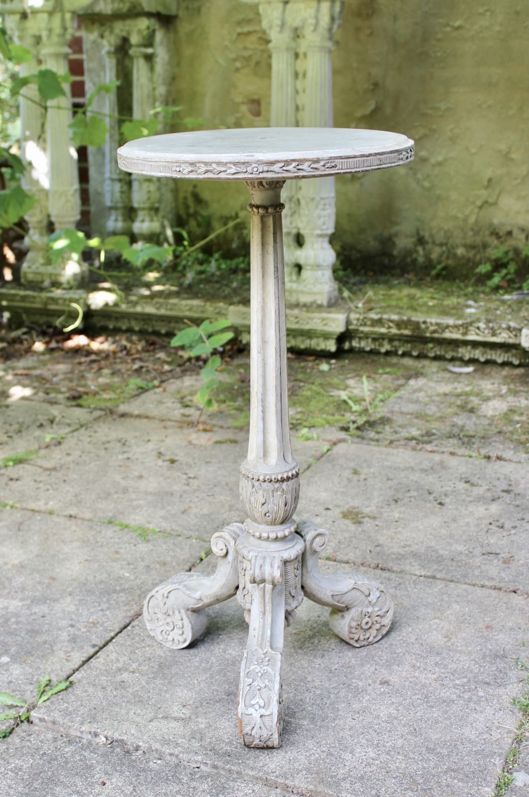 19th century Regence style decorated tripod table