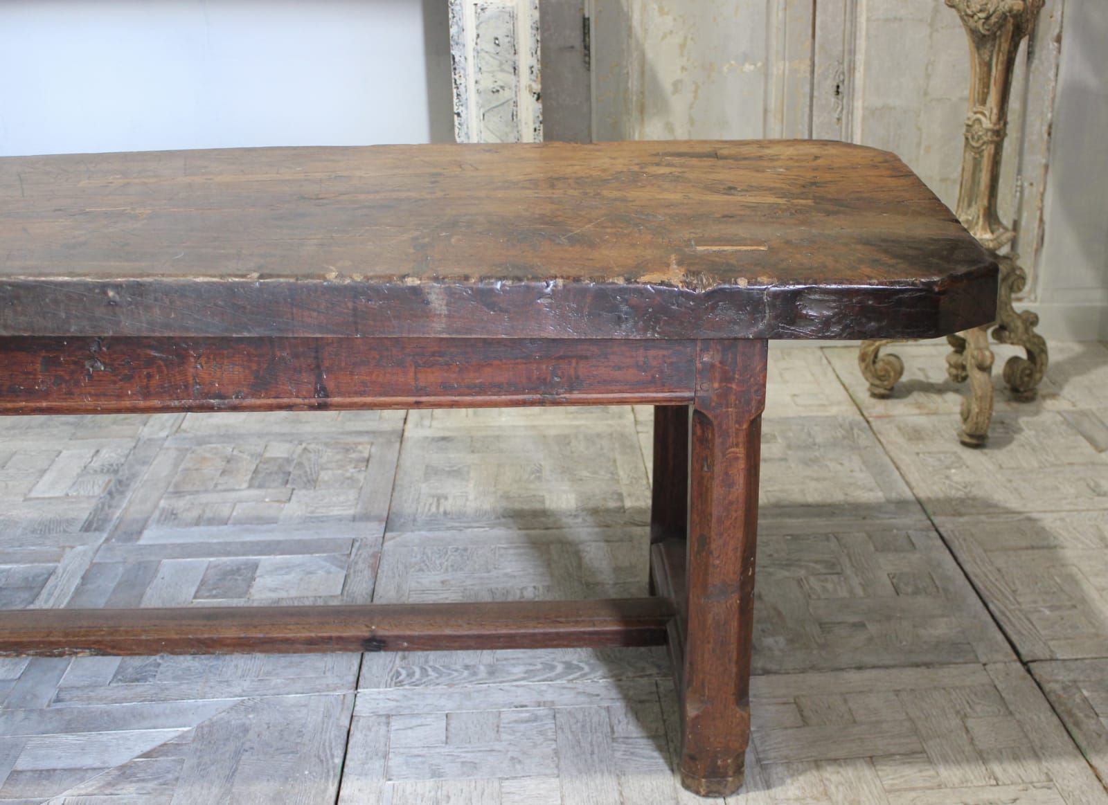 Wonderful early 18th century French oak farmhouse table, 1700