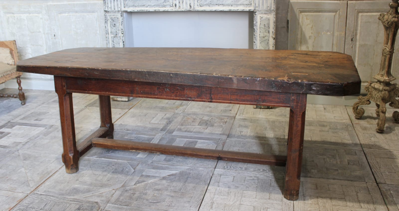 Wonderful early 18th century French oak farmhouse table, 1700
