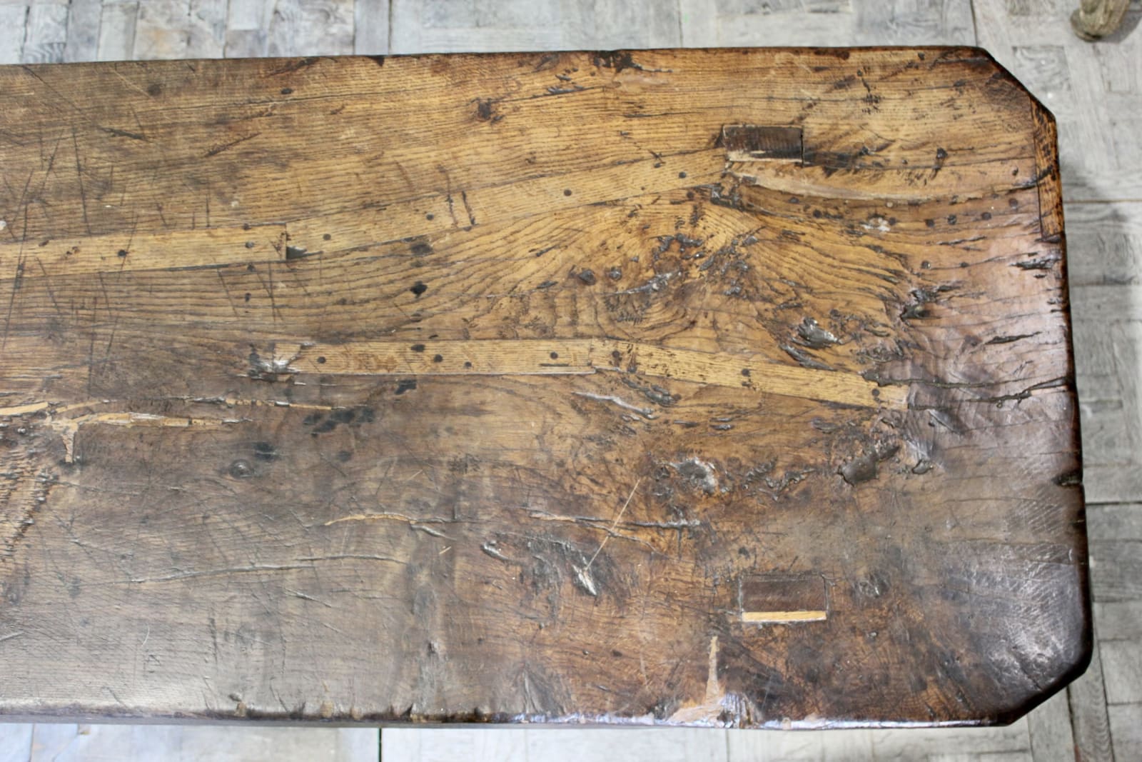 Wonderful early 18th century French oak farmhouse table, 1700