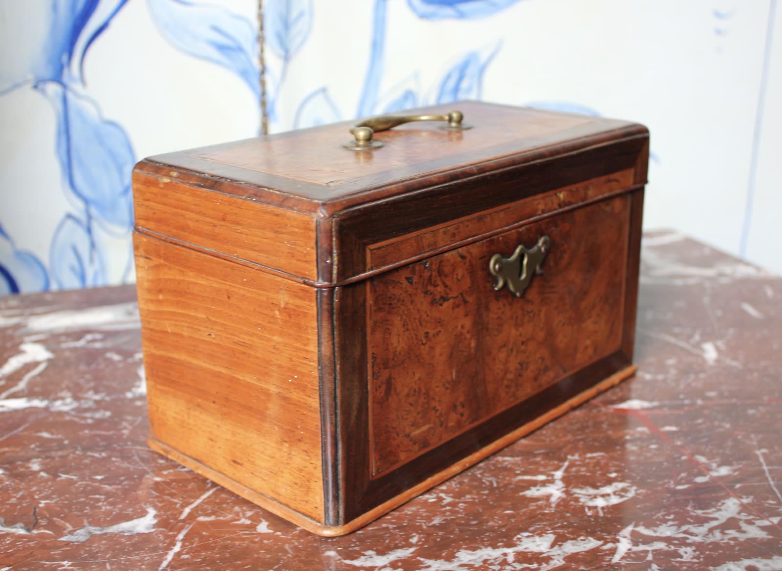 18th century burr elm and walnut tea caddy, Circa 1760