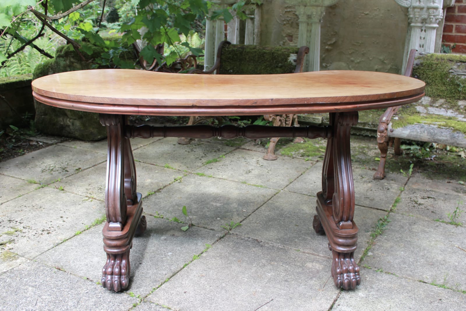 Early 19th century mahogany kidney writing table, Circa 1810