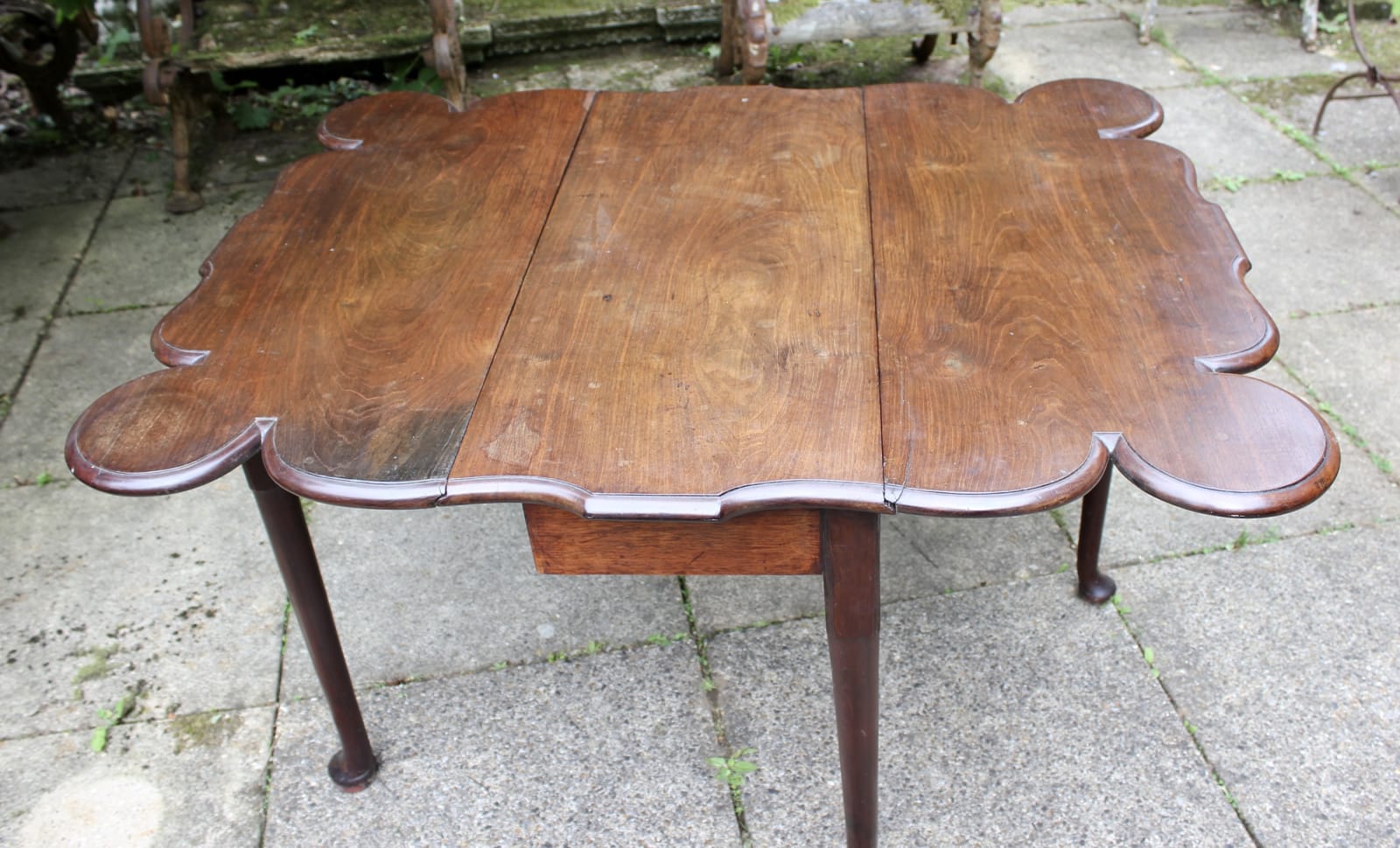 18th century mahogany drop tea card table, Circa 1760