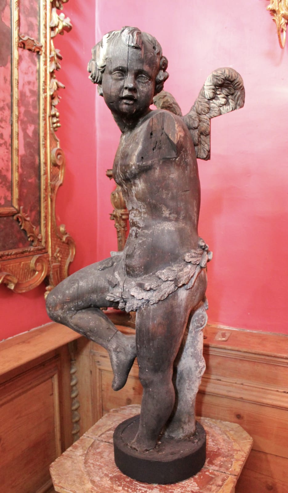18th century carved oak putti, Circa 1700