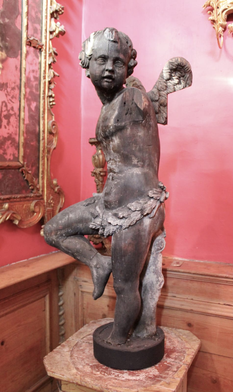 18th century carved oak putti, Circa 1700