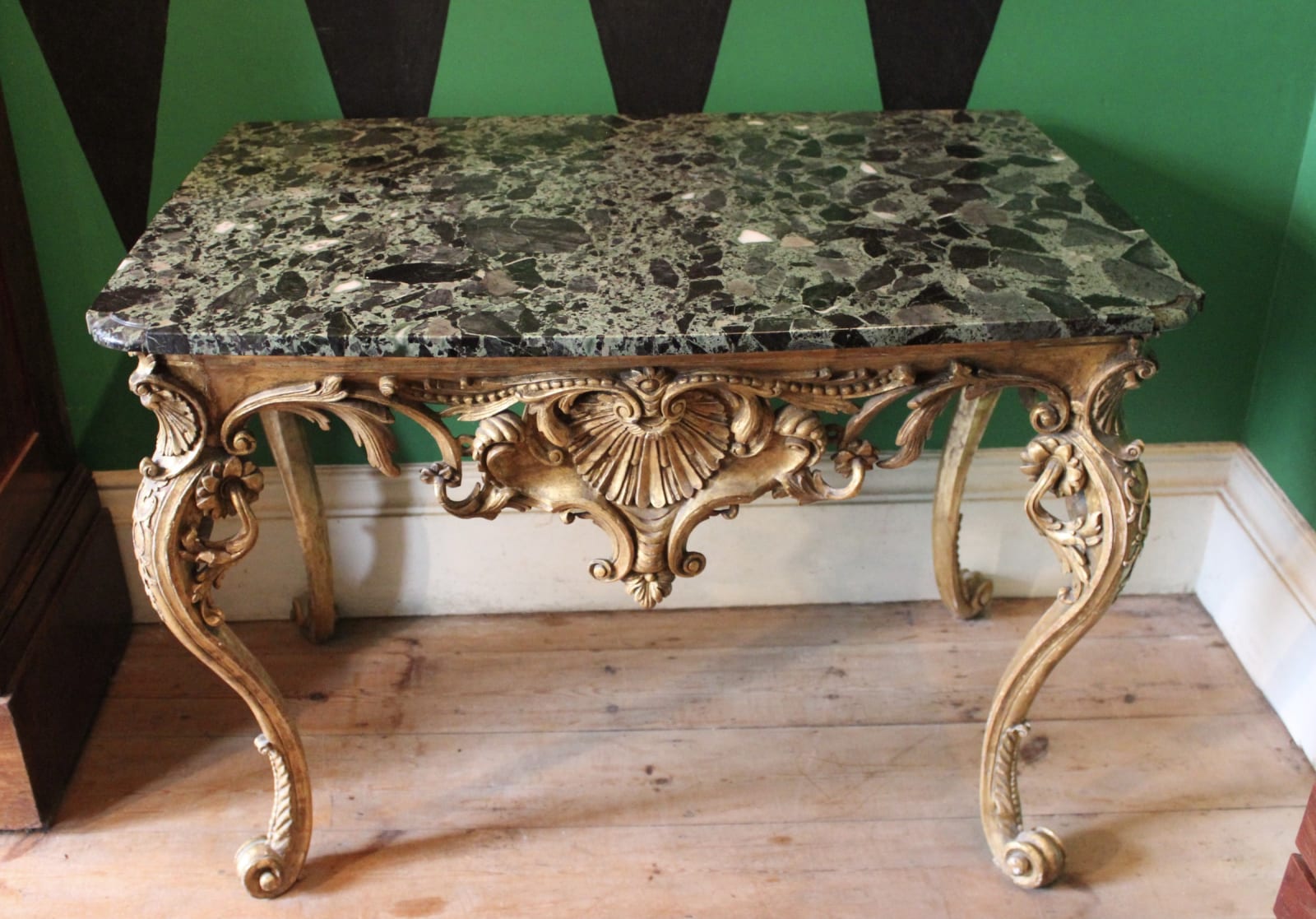 Elegant 18th century giltwood console table, Circa 1760