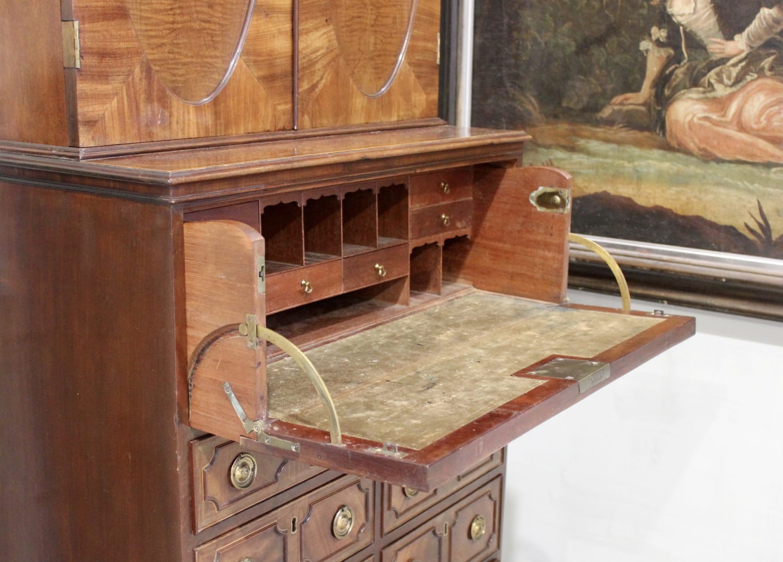 Fine 18th century English mahogany secretaire cabinet, Circa 1790