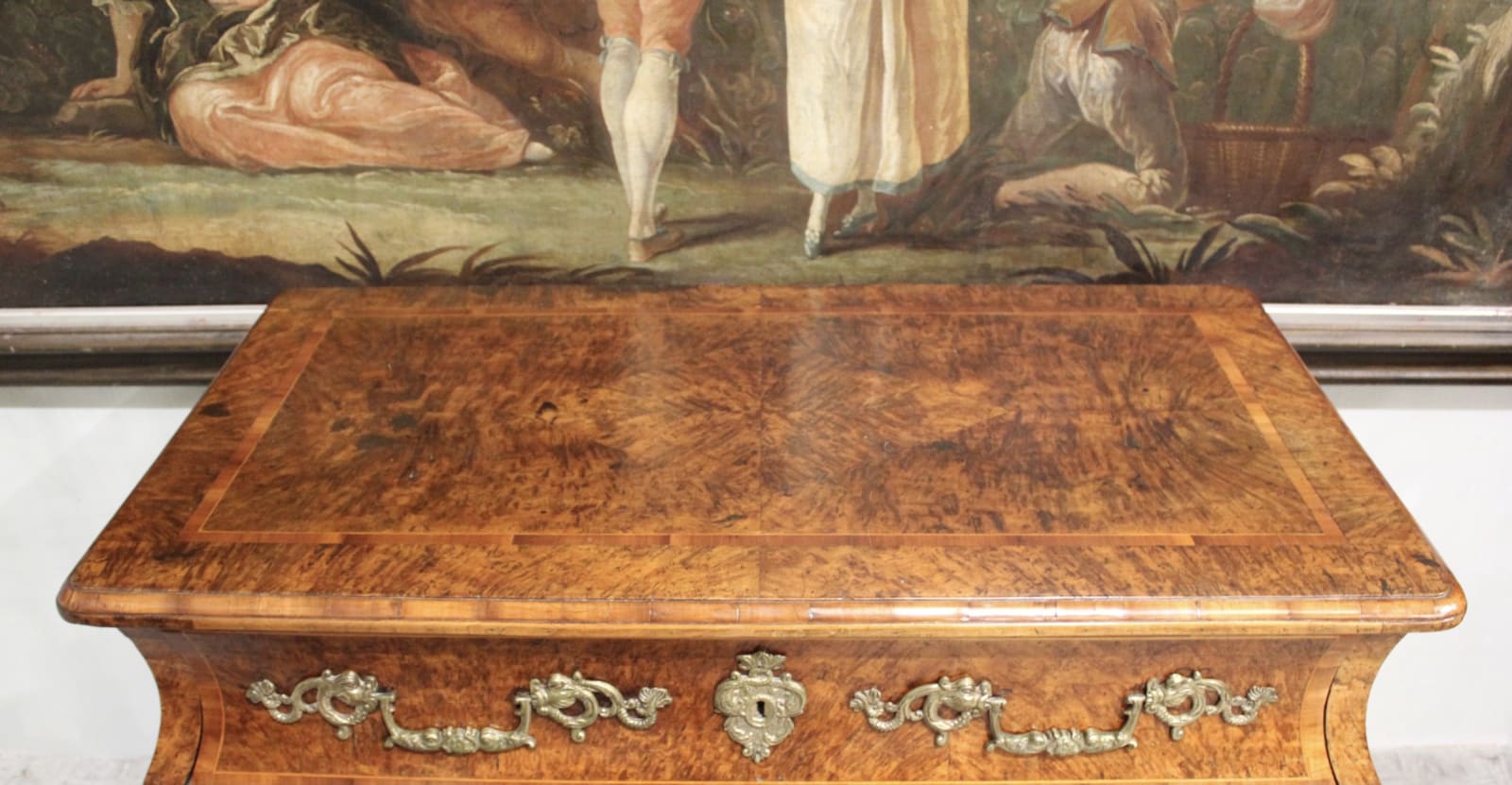 Fine mid-18th century burr walnut French commode, Grenoble, Circa 1750