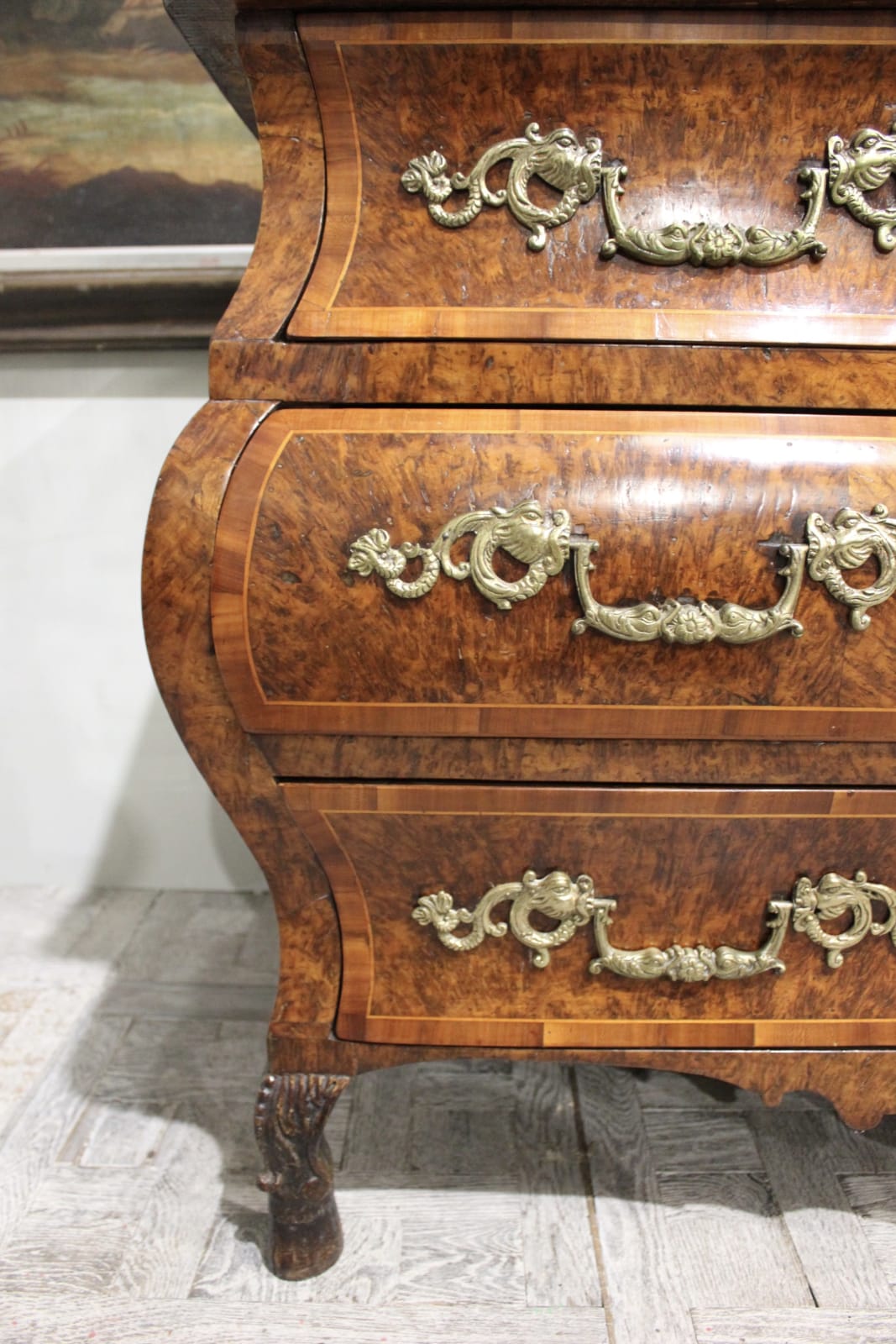Fine mid-18th century burr walnut French commode, Grenoble, Circa 1750