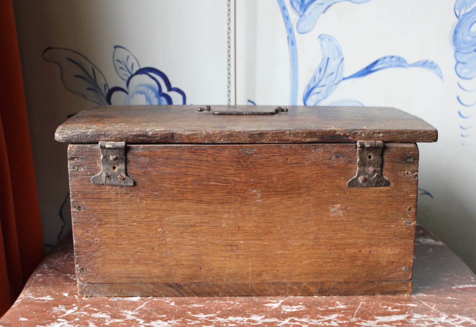Early 16th century oak Gothic box, Circ 1500