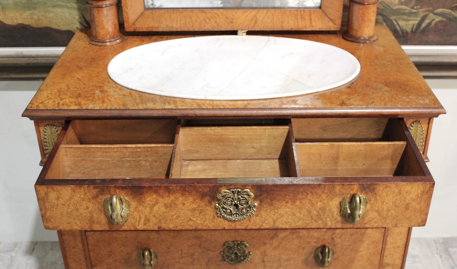 Wonderful early 19th century amboyna dressing table, Circa 1810
