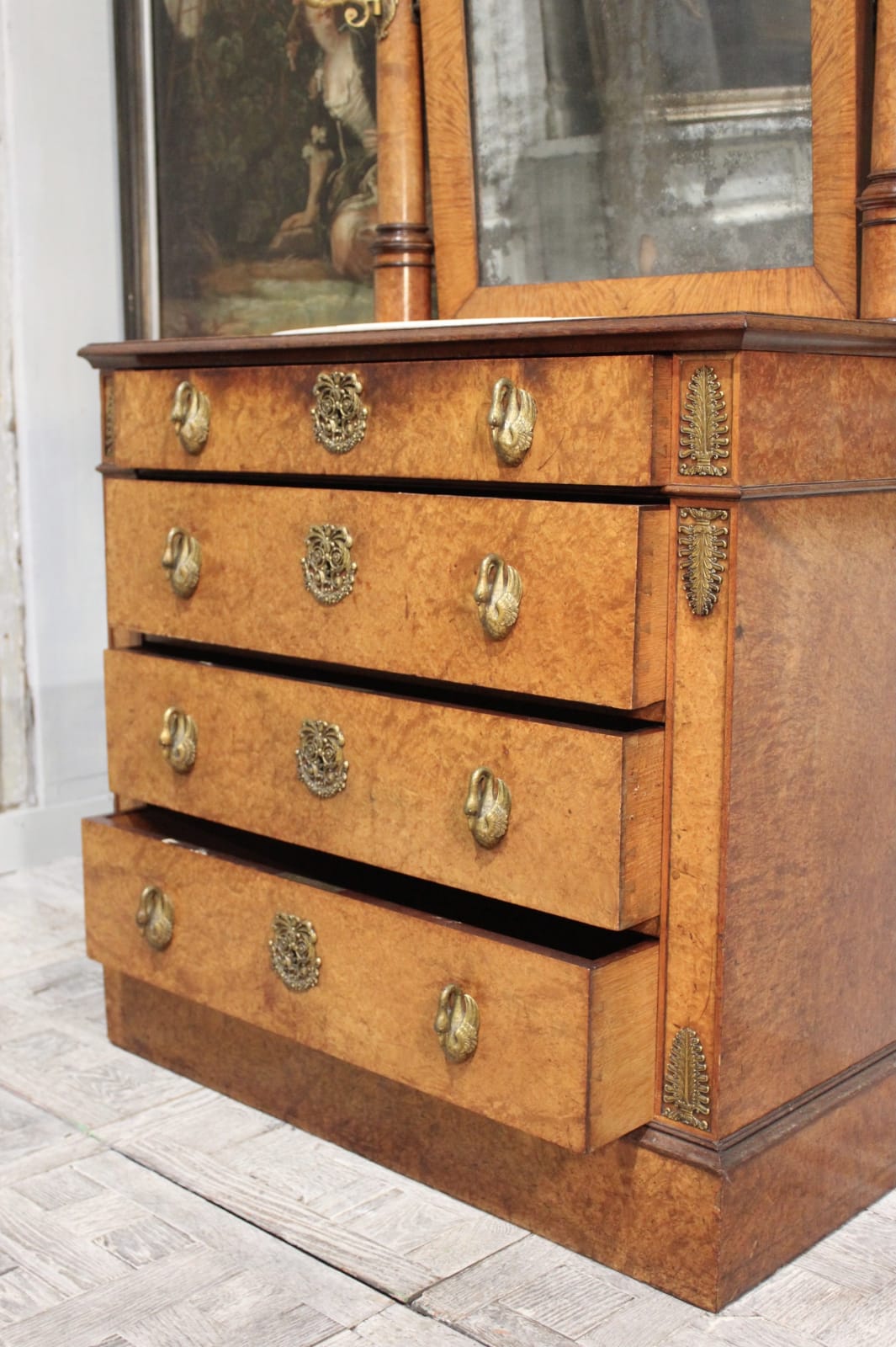 Wonderful early 19th century amboyna dressing table, Circa 1810