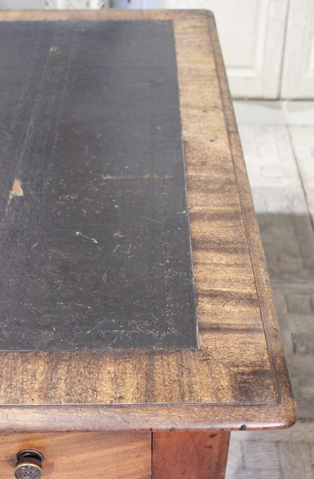 Early 19th century English mahogany writing table, Circa 1830