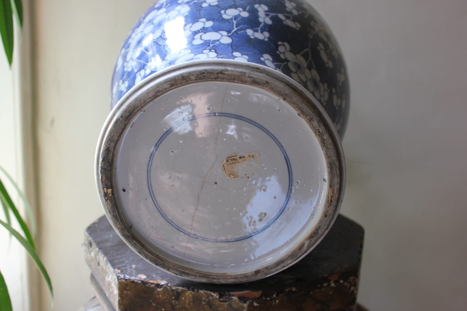 Good size 18th century Chinese vase lamp