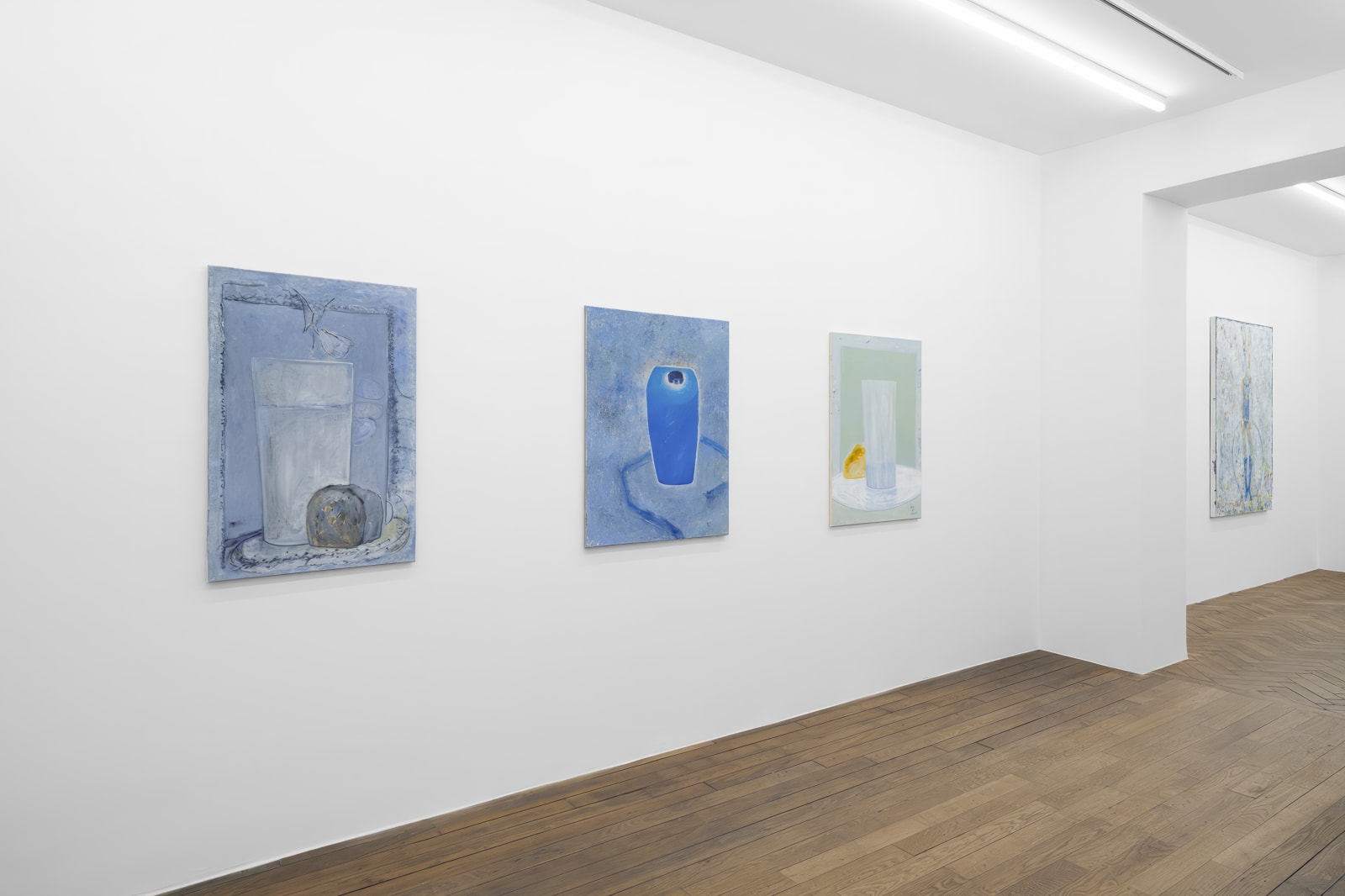 Installation views: Valérie Favre, Un billet pour quatre pièces, Galerie Peter Kilchmann, Paris, 2025. Photos: Hafid Lhachmi