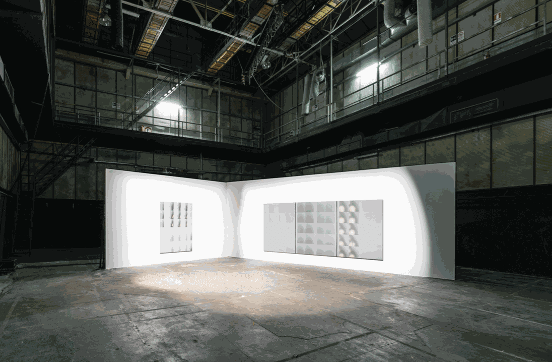 Installation view, Tobias Kaspar: The Street, Cinecittà Studio, Istituto Svizzero di Roma, Rome, Italy, 2016